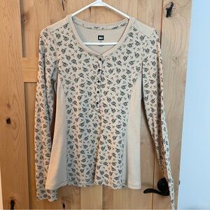 REI Rimrock Blouse - size M - excellent preowned condition!